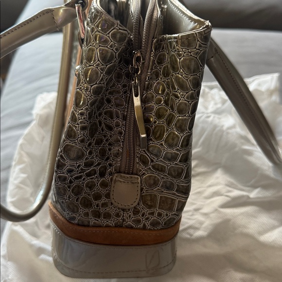 Beijo glossy deep champagne tone, faux green alligator texture, suede panel bag - Picture 3 of 10